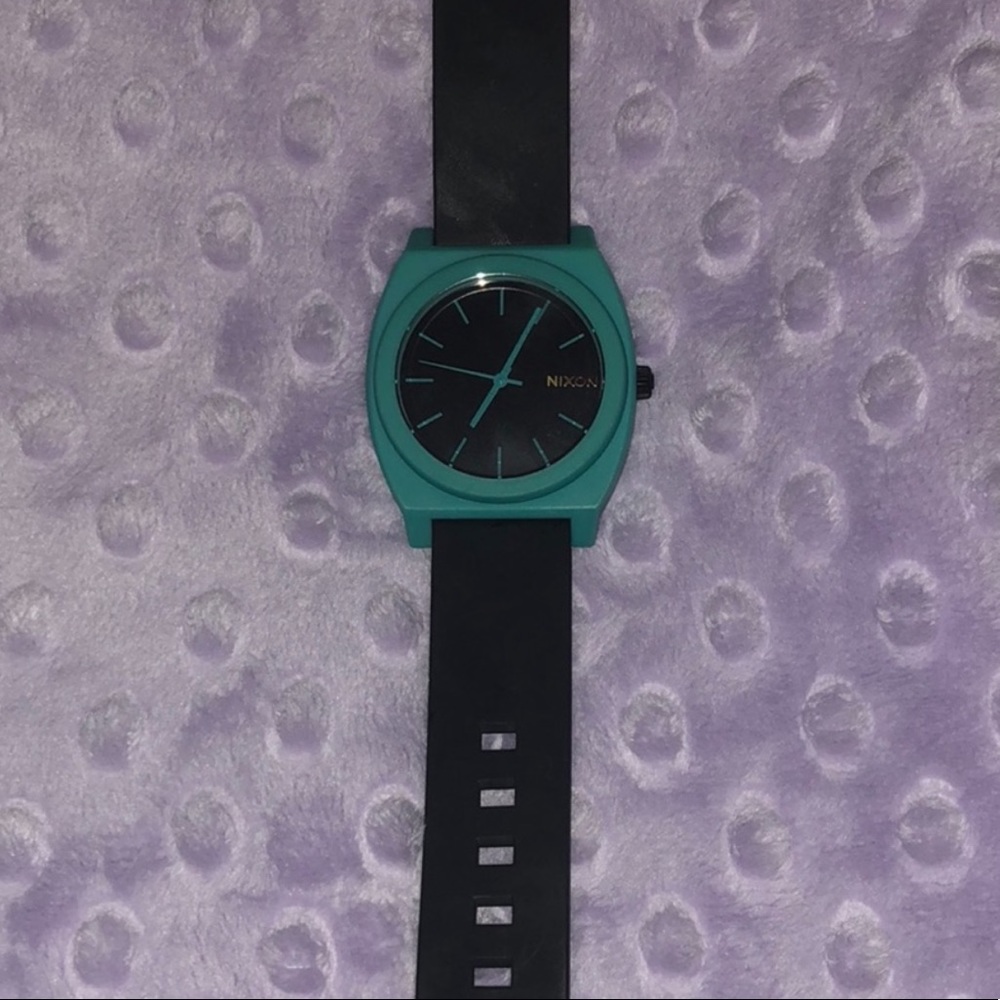Nixon time teller watch